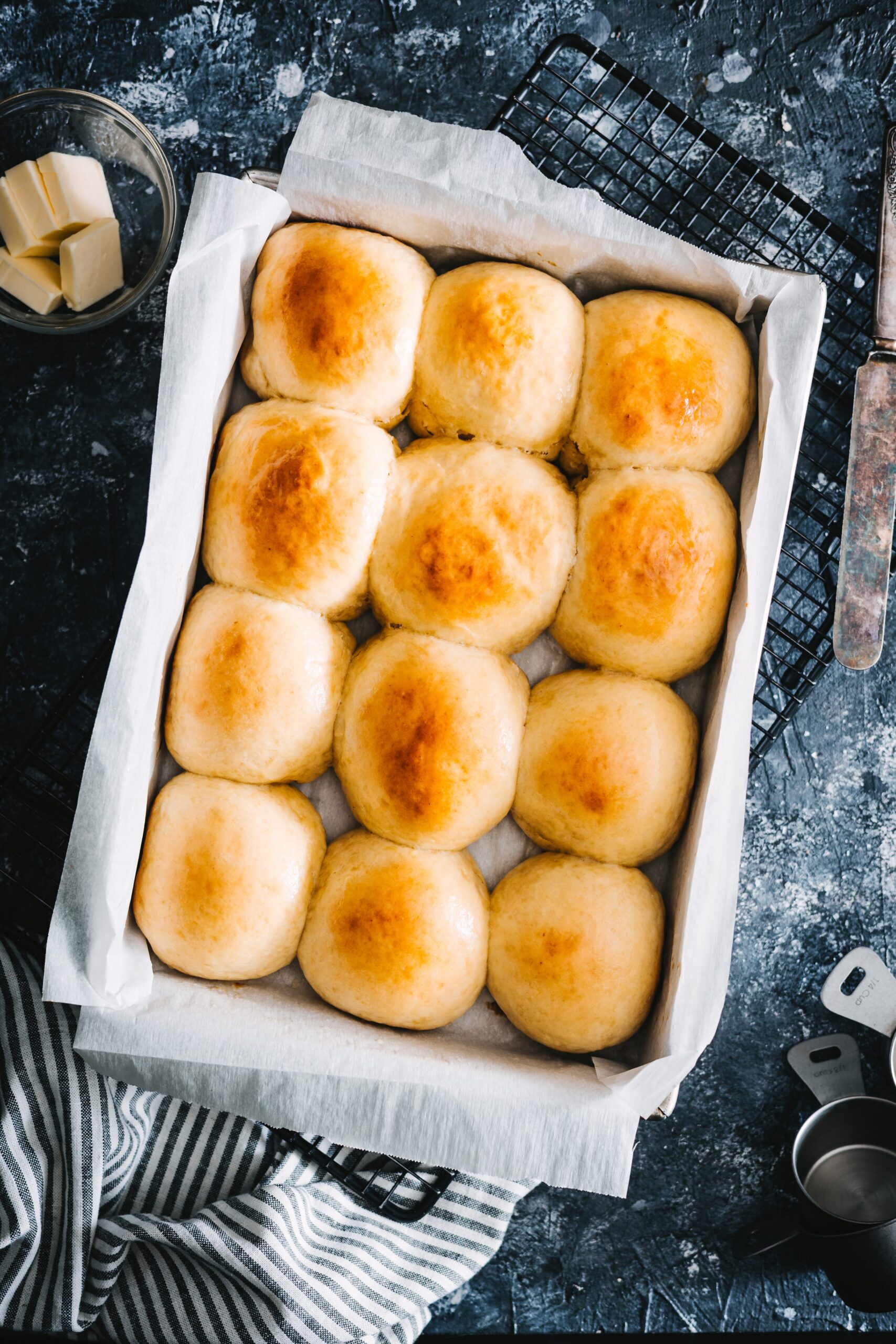 Hawaiian Soft Rolls – The Carbs That Hug Back Hawaiian Soft Rolls – The Carbs That Hug Back