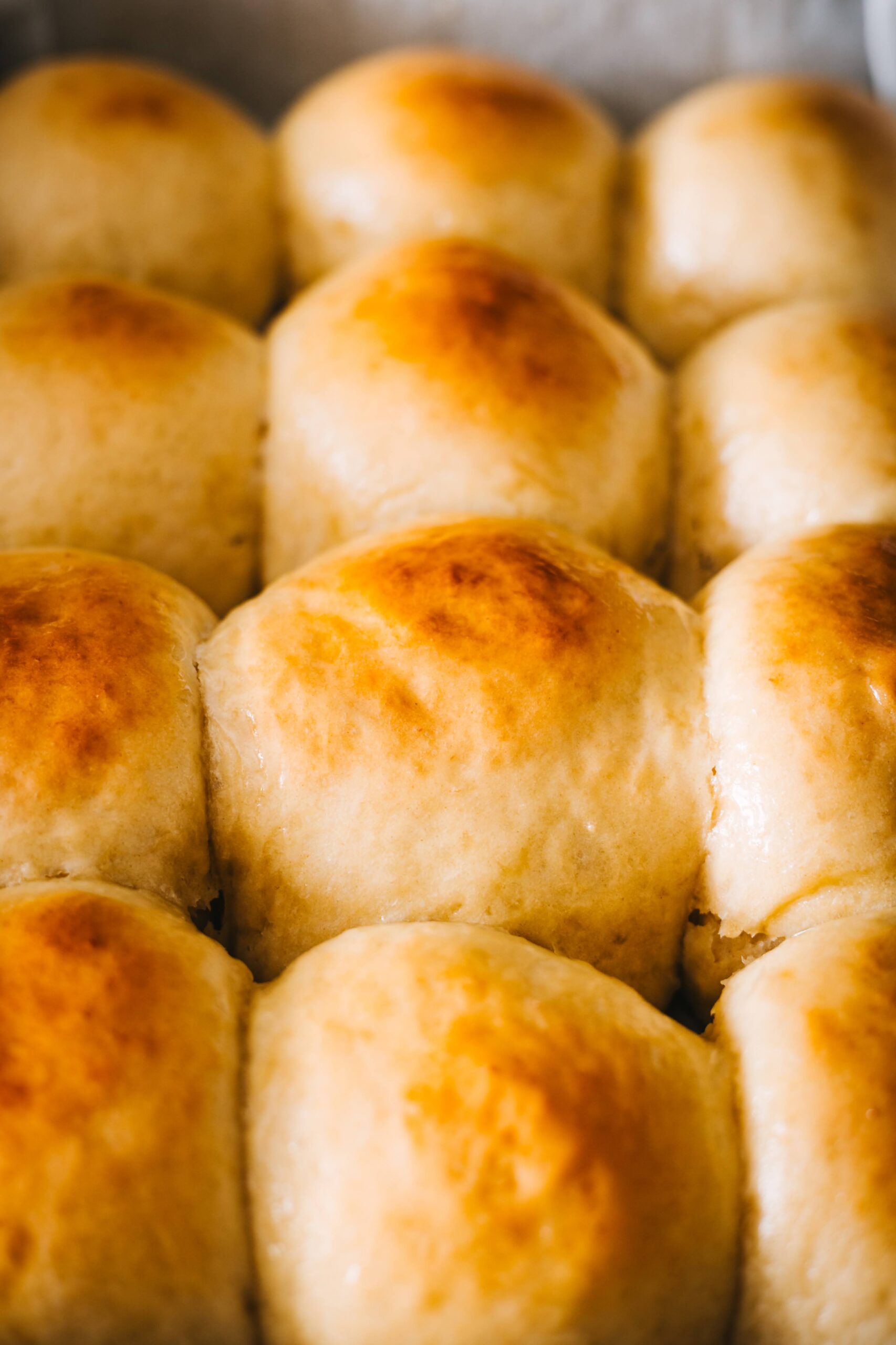 Hawaiian Soft Rolls – The Carbs That Hug Back Hawaiian Soft Rolls – The Carbs That Hug Back