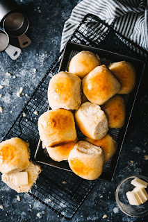 Hawaiian Soft Rolls – The Carbs That Hug Back Hawaiian Soft Rolls – The Carbs That Hug Back