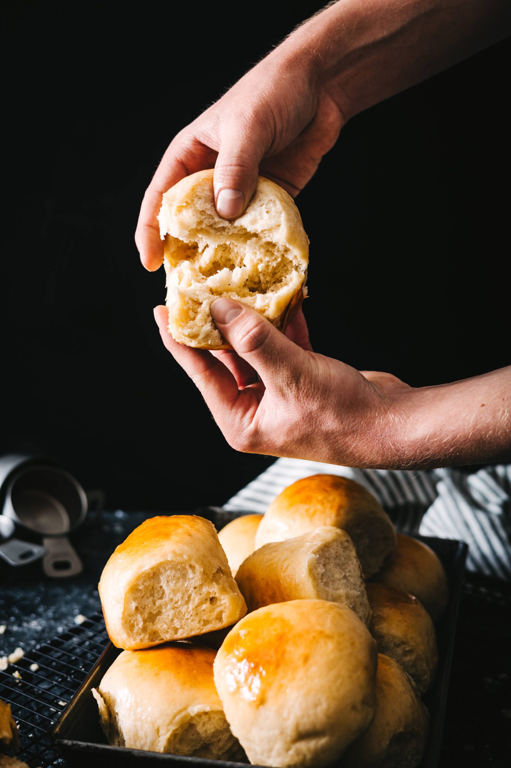 Hawaiian Soft Rolls – The Carbs That Hug Back Hawaiian Soft Rolls – The Carbs That Hug Back
