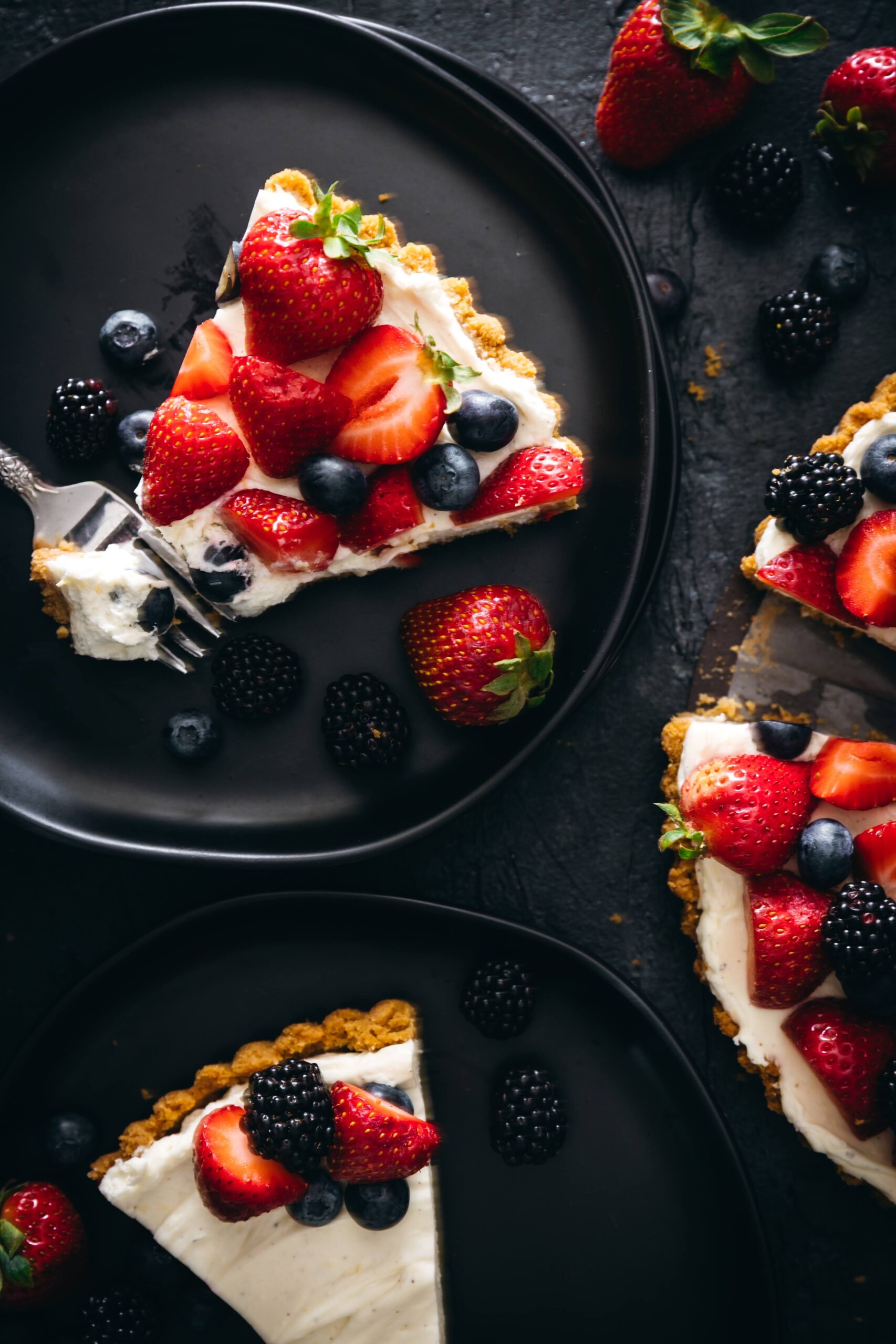A No-Bake Fruit Tart to Keep Your Sanity Intact A No-Bake Fruit Tart to Keep Your Sanity Intact