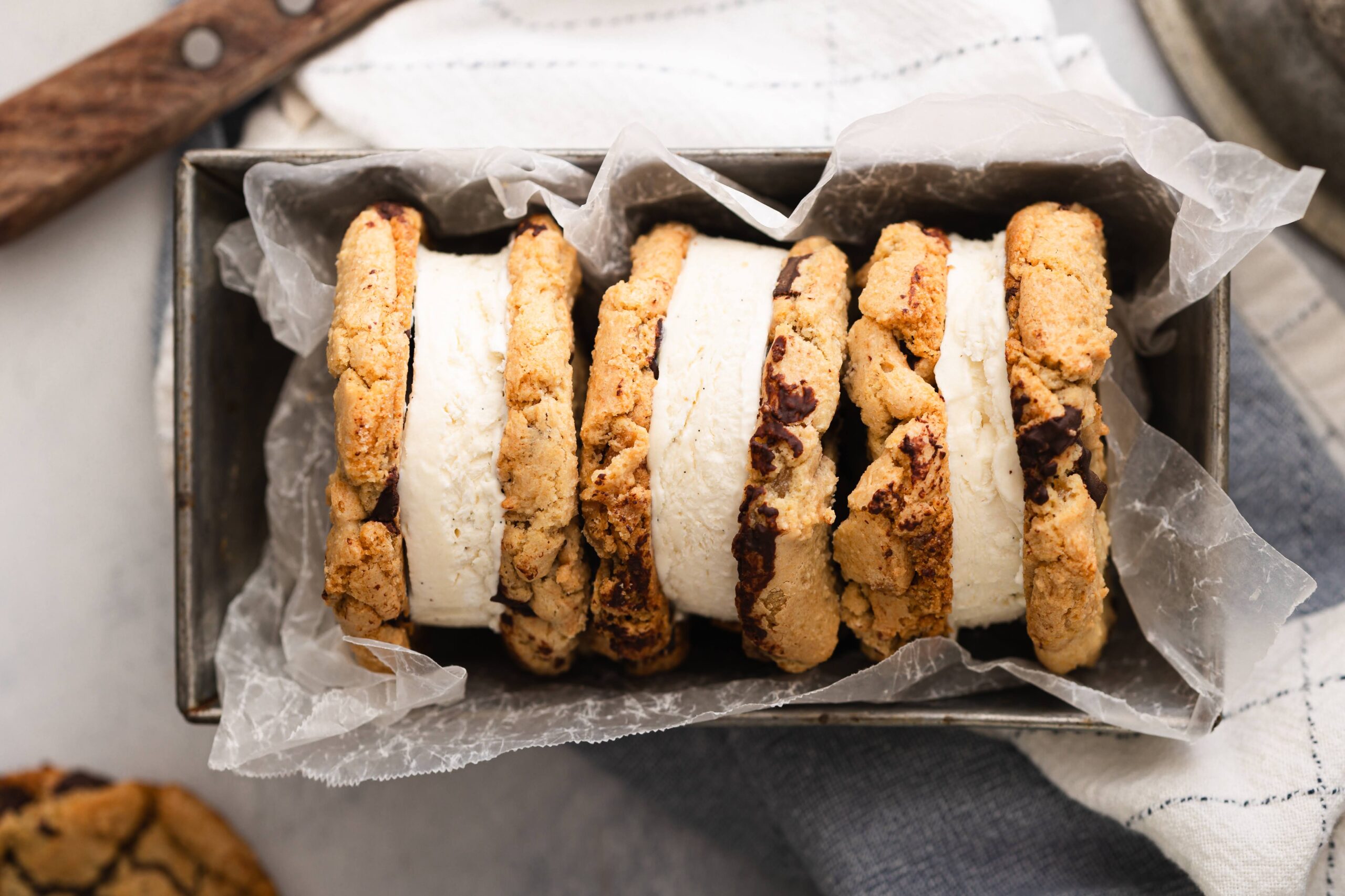 Frosty Friday: Chocolate Chip Cookie Ice Cream Sandwiches (aka Why My Kids Think I'm a Dessert Wizard) Frosty Friday: Chocolate Chip Cookie Ice Cream Sandwiches (aka Why My Kids Think I'm a Dessert Wizard)