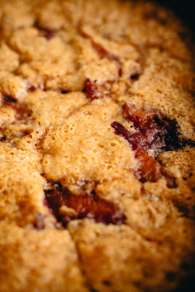 Sourdough Discard Skillet Peach Cobbler