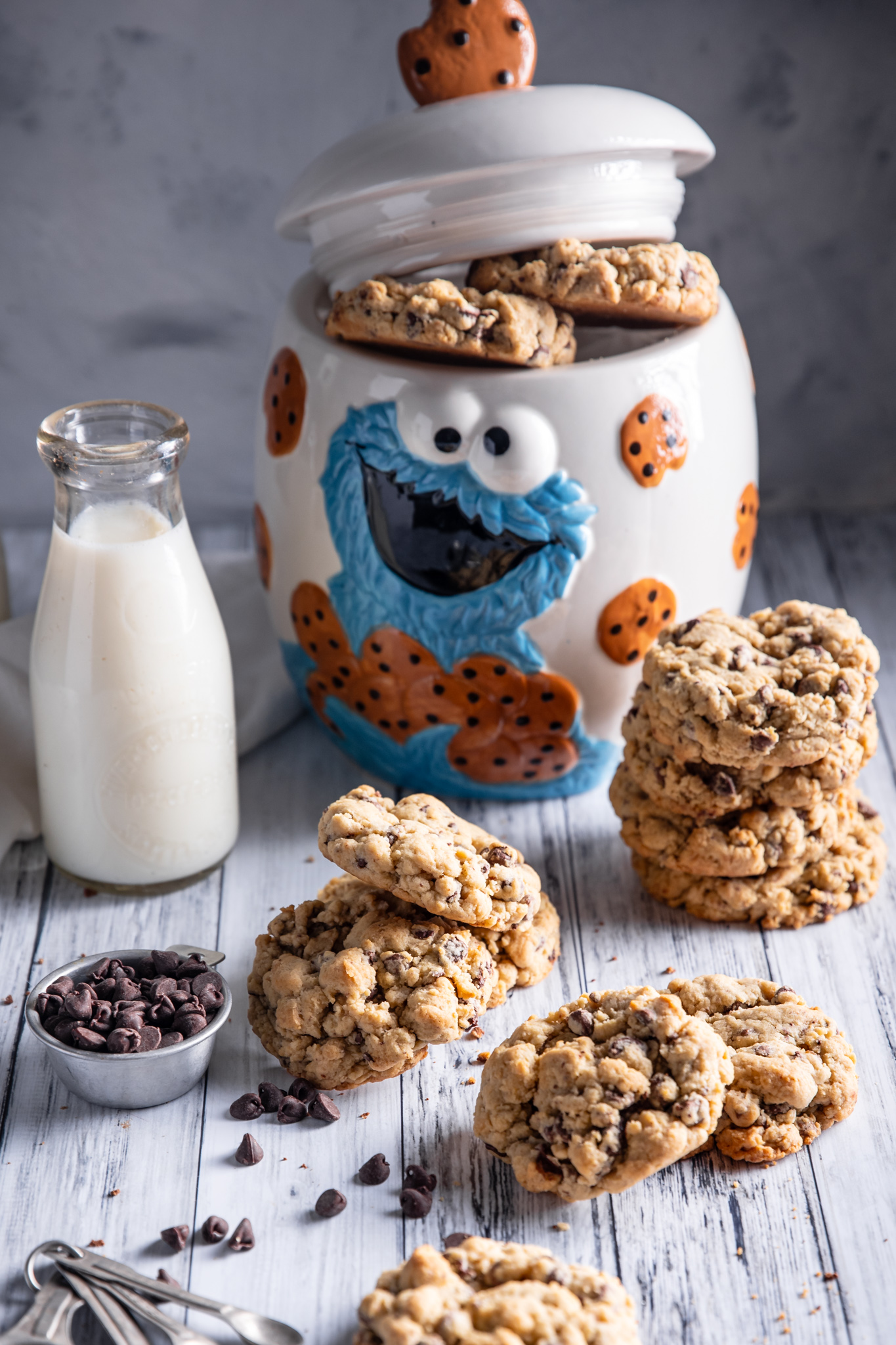 Giant NY Bakery Style Chocolate Chip Cookies